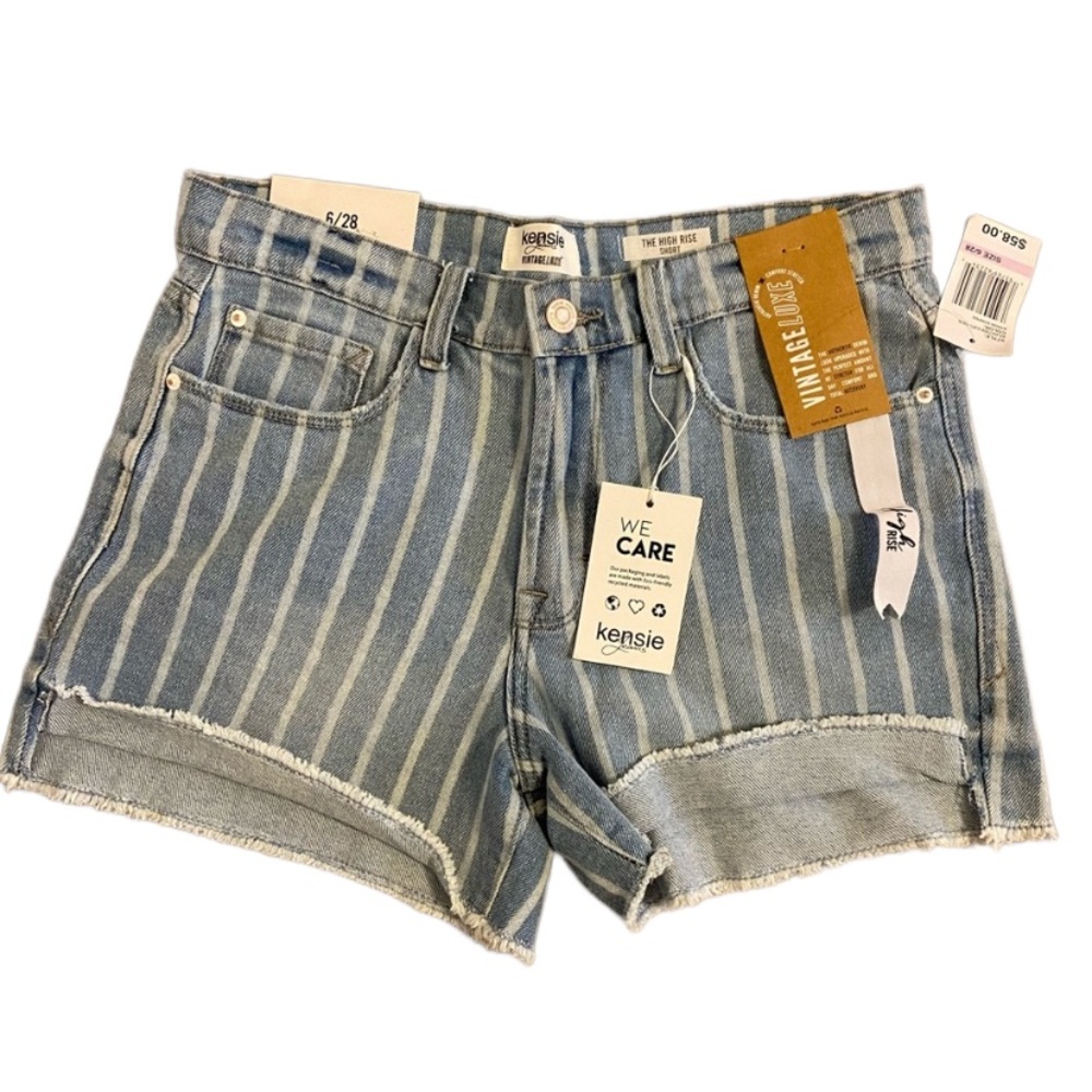Kensie Vintage Luxe high rise shorts, denim striped, size 6 /28